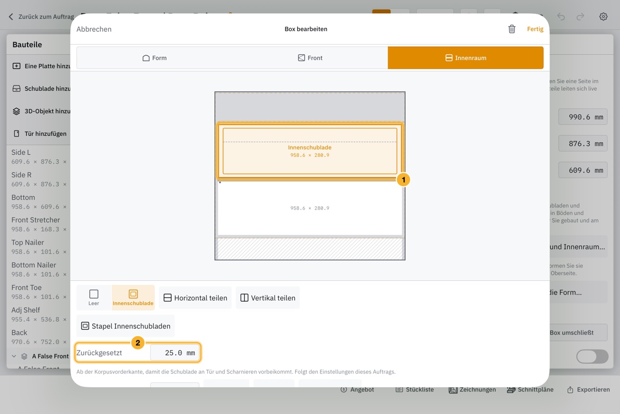 Der Box-Editor im Modus Innenraum für einen Spülenunterschrank: Ein Fach ist eine Innenschublade, und ihr Feld „Zurückgesetzt“ zeigt, dass sie den Einstellungen dieses Auftrags folgt.