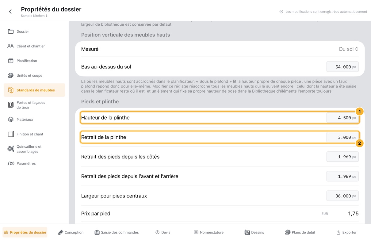 Propriétés du dossier sur Standards de meubles, défilées jusqu’à Pieds et plinthe, où Hauteur de la plinthe et Retrait de la plinthe sont au-dessus des lignes de retrait des pieds.