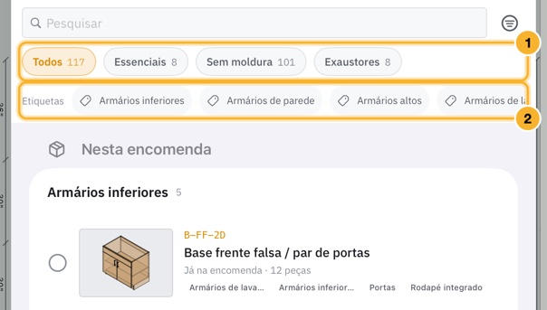 A folha Adicionar item à divisão. Por baixo da pesquisa estão os botões de biblioteca, depois uma fila de botões de etiquetas e, a seguir, os itens que já estão na encomenda.